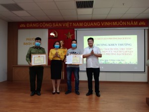 BIỂU DƯƠNG KHEN THƯỞNG TẤM GƯƠNG "NGƯƠI TỐT VIỆC TỐT"