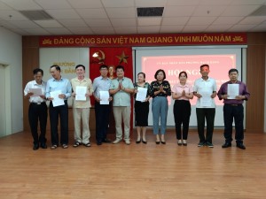 Sáng ngày 08/6/2022, tại Hội trường UBND phường Bạch Đằng, đã diễn ra Hội nghị Công bố, ra mắt Tổ công nghệ số cộng đồng các khu phố trên địa bàn phường Bạch Đằng