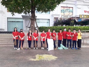 Trường THCS Lê Văn Tám tích cực tham gia hoạt động vệ sinh môi trường