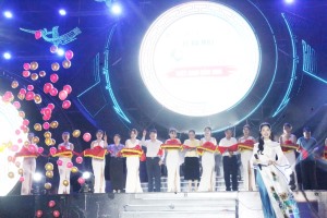 Ra mắt chương trình nghệ thuật Vietcharm show - Việt Nam gấm hoa